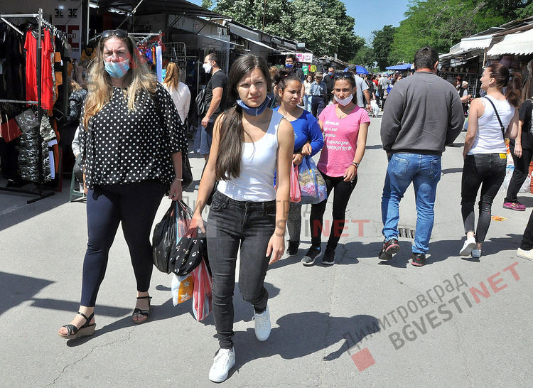 Неделен пазар издържа теста, ще работи 3 дни, Автопазарът заработва в неделя