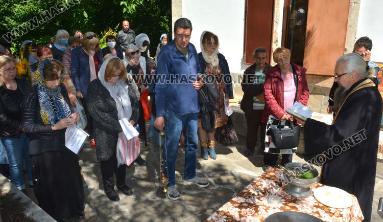 Литийно шествие за Спасовден, именикът Спас Александров раздаде курбан