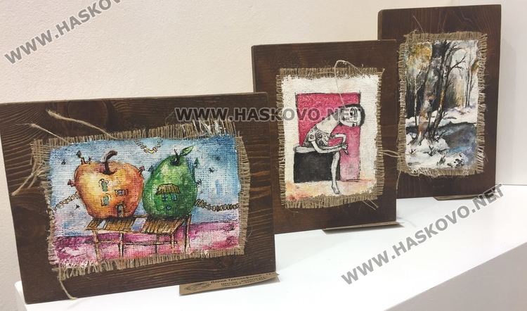 Школа „Колорит“ подреди първоюнска иложба от хартиени вдъхновения