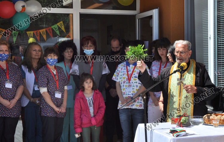 Откриха Дневен център за деца с увреждания и Преходно жилище за деца в риск