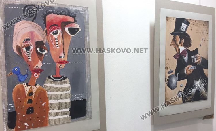 Школа „Колорит“ подреди първоюнска иложба от хартиени вдъхновения
