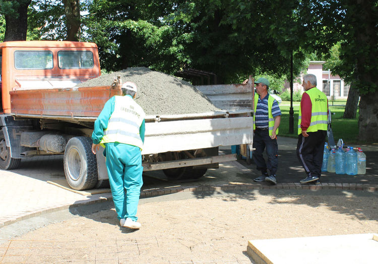 Поставят две люлки-везни за деца с увреждания в Хасково