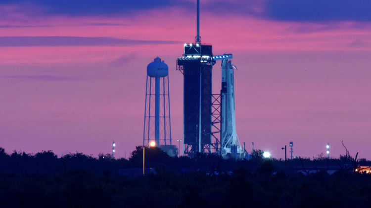 SpaceX отново ще опита да стартира първия частен пилотиран полет