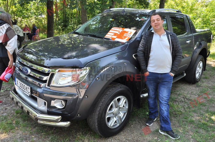 Автопазарът заработи на пълни обороти, но без спазване на противоепидемичните мерки