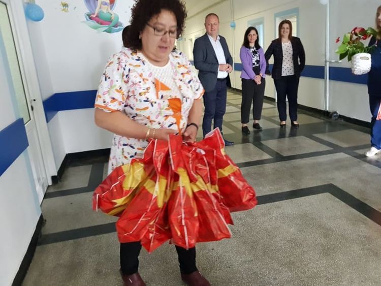 Детско отделение благодари на дарителите си