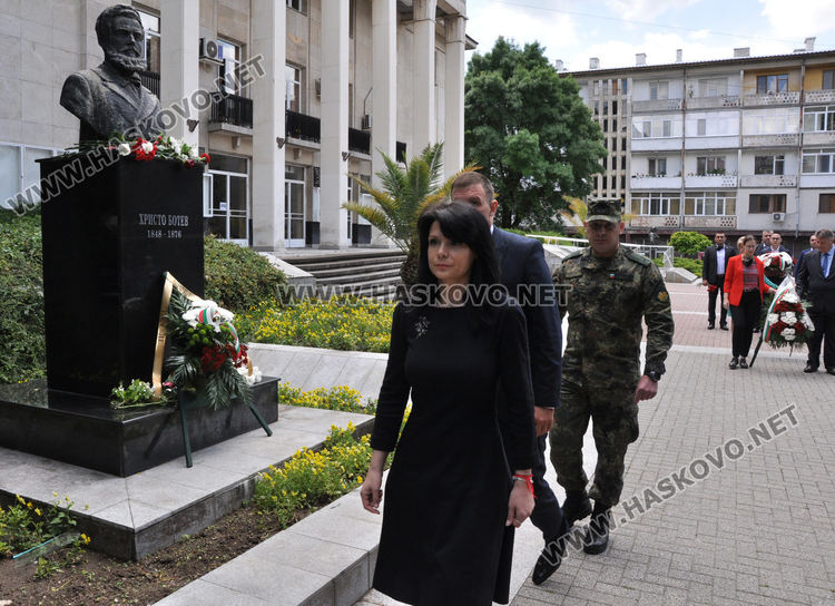 В Хасково почетоха Христо Ботев и загиналите за свободата на България (видео)