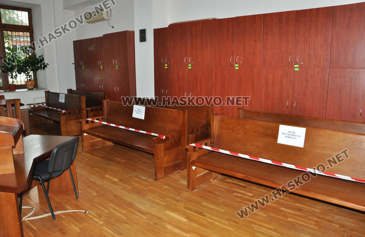 Шампион по бокс и брат му налагали мъжа в „Република“, след сбиване за дрога