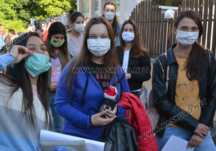 1 108 зрелостници заявиха желание да се явят на матурата по избираем предмет