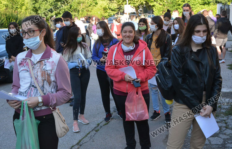 1 108 зрелостници заявиха желание да се явят на матурата по избираем предмет