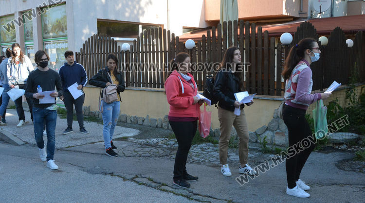 1 108 зрелостници заявиха желание да се явят на матурата по избираем предмет