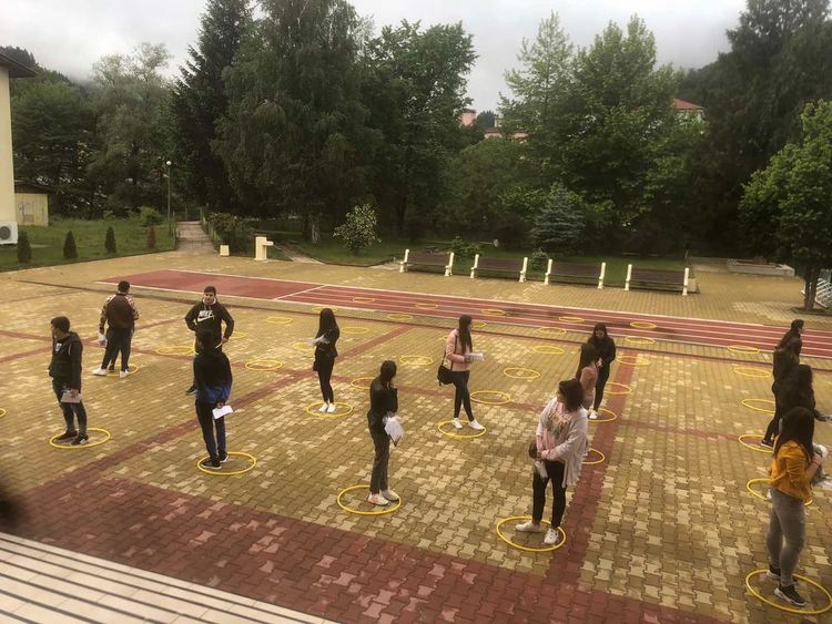 588 зрелостници се явиха на матурата по избор, най-желан предмет е биологията