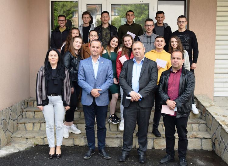 Кметът на Ардино инж. Изет Шабан проведе среща с абитуриентите от СУ „Васил Левски“ – Випуск 2020