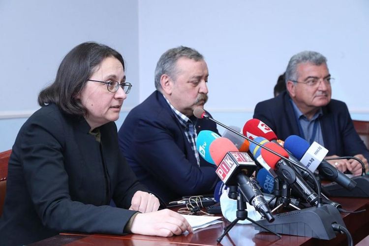 МЗ с гаф: Изпуснали от бройката 12 починали от COVID-19 още през април