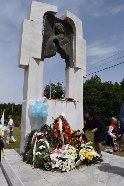 Поклон на Илиева нива