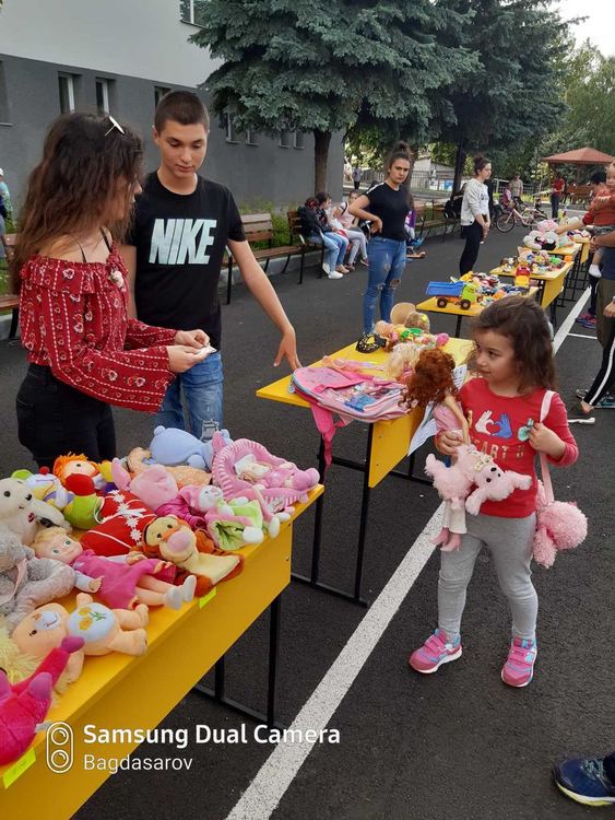 1065 лв отчитат славейковци от базара за Васко