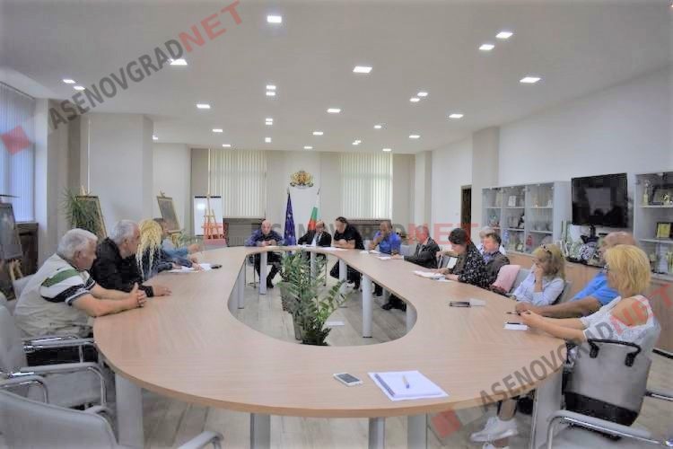 Община Асеновград и превозвачи обсъдиха временно редуциране на транспортната схема