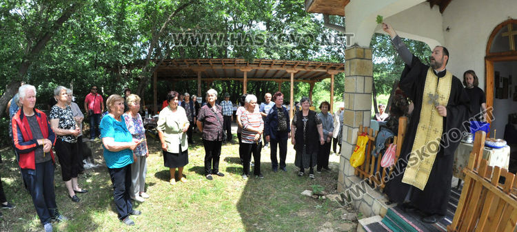 Курбан и молебен за здраве на Свети дух в Орлово (видео)