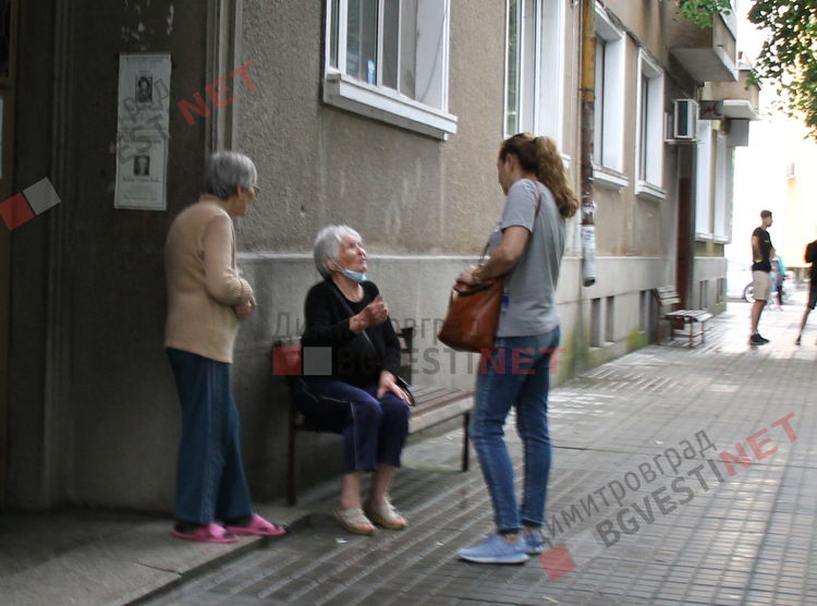 Полиция изведе мъж с психични проблеми от дома му в Димитровград