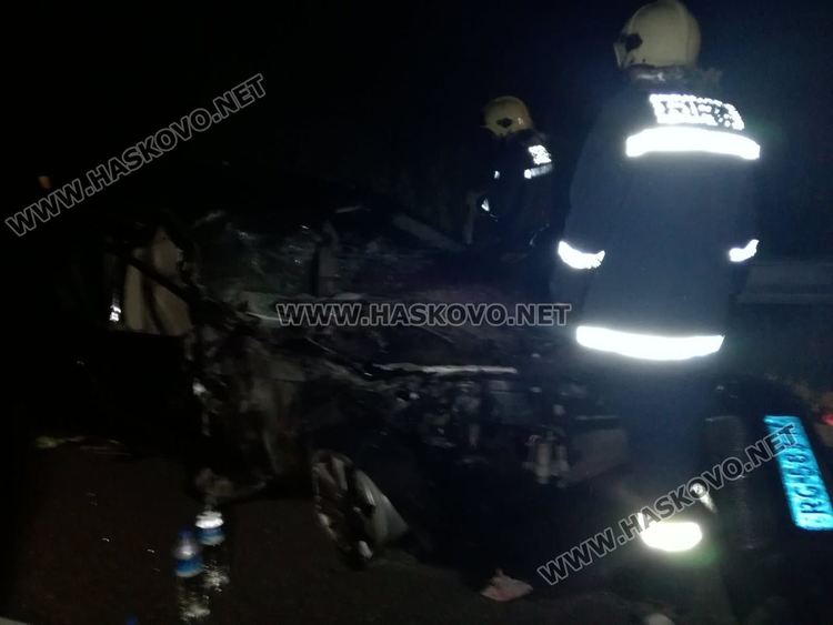Няколко души пострадаха при катастрофа между кола и бус на магистрала “Марица”