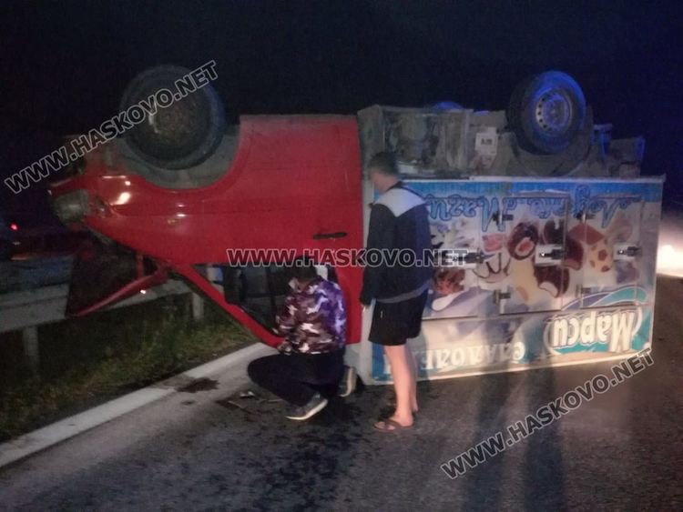 Няколко души пострадаха при катастрофа между кола и бус на магистрала “Марица”