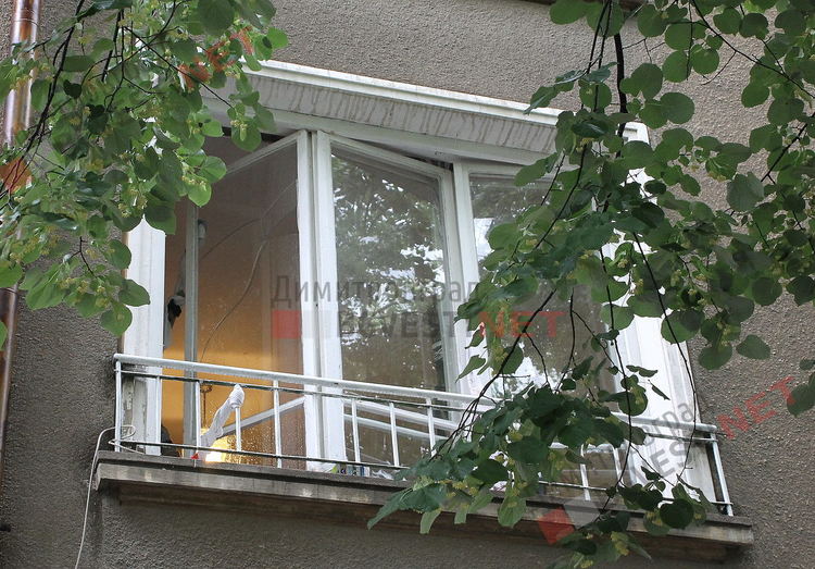 Полиция изведе мъж с психични проблеми от дома му в Димитровград