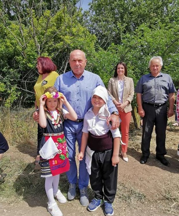 В Навъсен зажънаха класовете