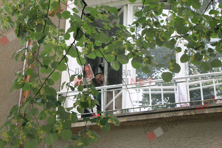 Полиция изведе мъж с психични проблеми от дома му в Димитровград