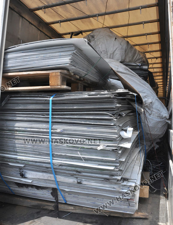 Шестте камиона с отпадъци ги връщат в Турция