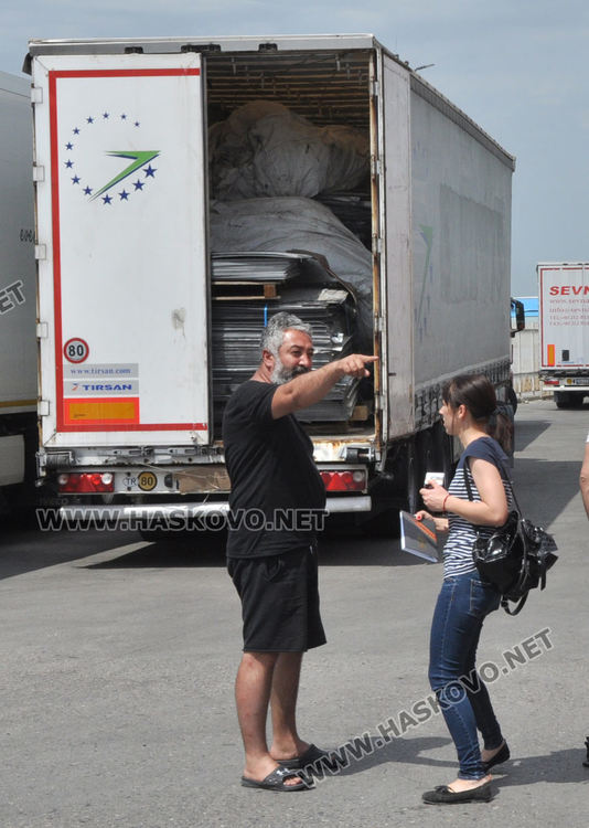 Шестте камиона с отпадъци ги връщат в Турция