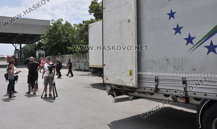 Шестте камиона с отпадъци ги връщат в Турция