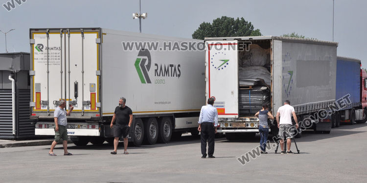 Шестте камиона с отпадъци ги връщат в Турция