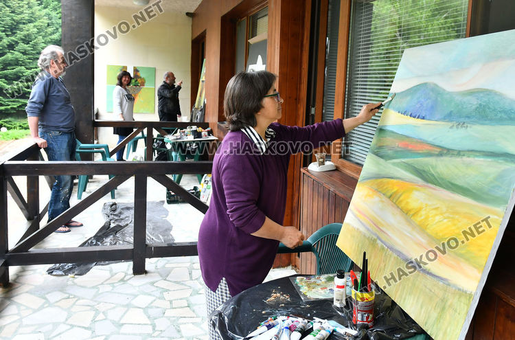 Художници от Хасково и Димитровград участват в пленер „Мистика и реалност“ 