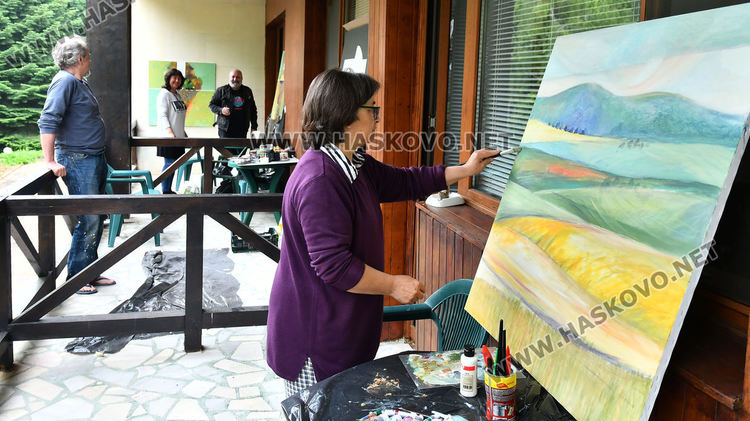 Художници от Хасково и Димитровград участват в пленер „Мистика и реалност“ 