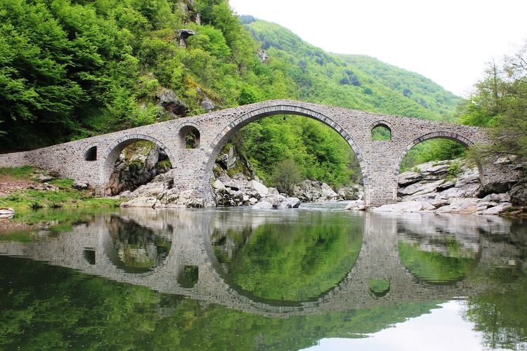 Комбинирана такса от 5 лева за посещение на Дяволския мост, Орловите скали и Общинския музей в Ардино