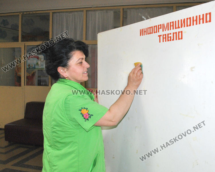 Дезинфекция и запечатване на стаите в училищата преди НВО след 7 клас