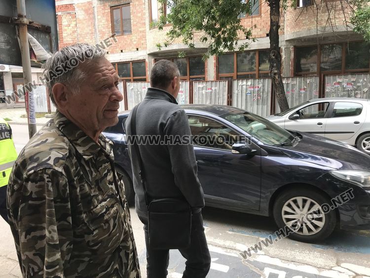 81-годишен водач на Пежо блъсна пешеходка до Първа поликлиника