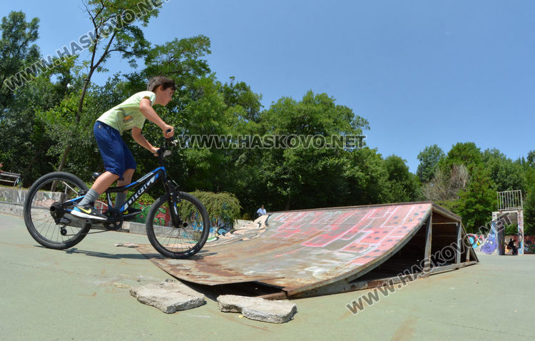 Рампата на скейт площадката в „Кенана” отново е опасна
