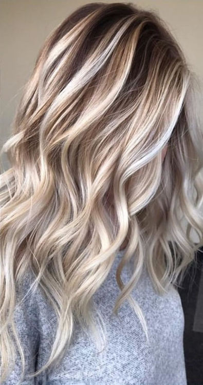 Пепелява брюнетка – стилът на лятото и есента