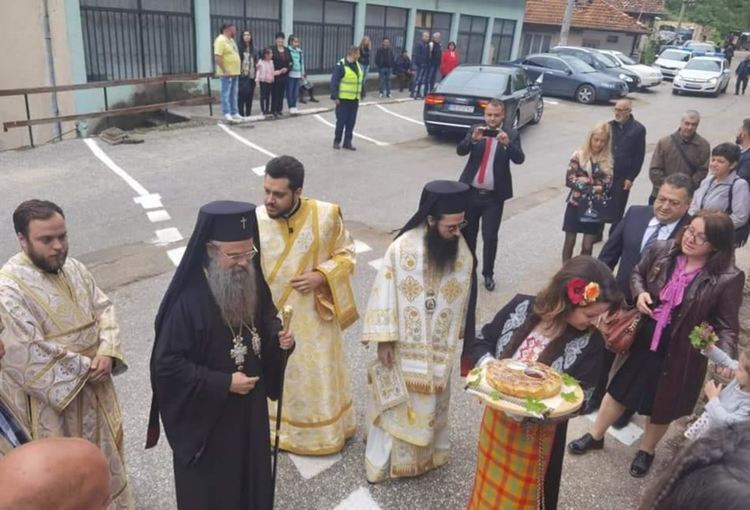 Митрополит Николай освети църква в Брезе за 300 души, чакали я 17 години
