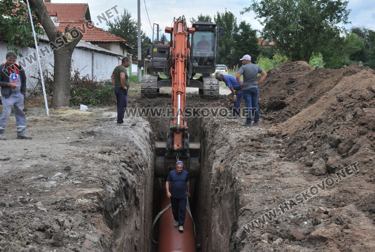 Прокараха 600 метра от канализацията в &bdquo;Болярово&ldquo;