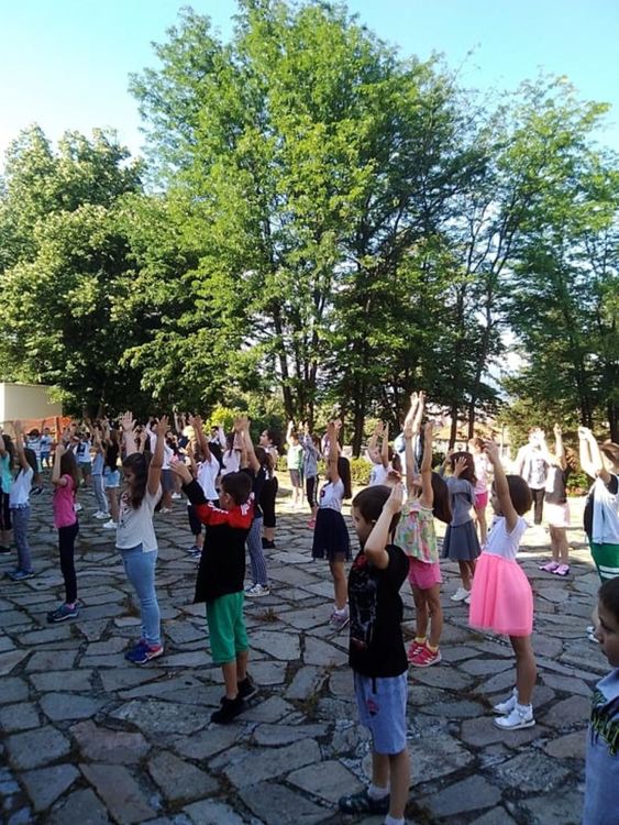 „Здравей, лято!“