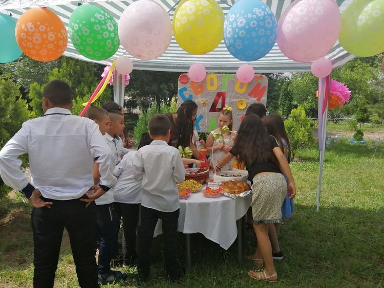 Тържествено завършване на учебната година в Конуш 