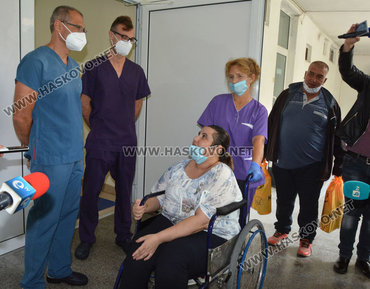 Интубираната жена бе изписана от ОАИЛ, благодари на лекарите (видео)