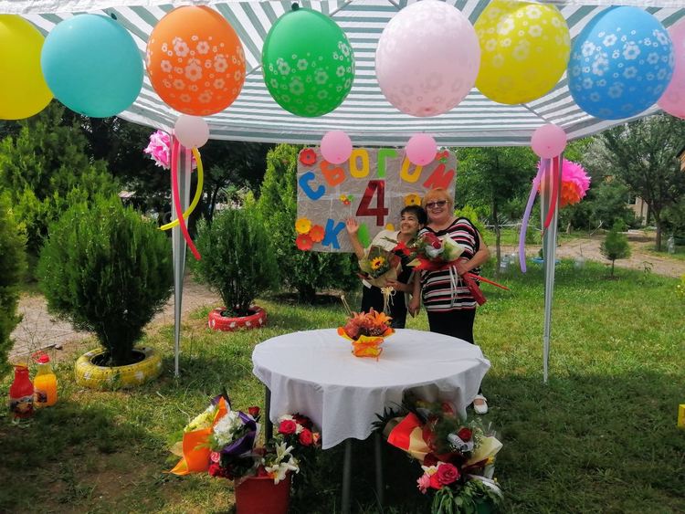 Тържествено завършване на учебната година в Конуш 