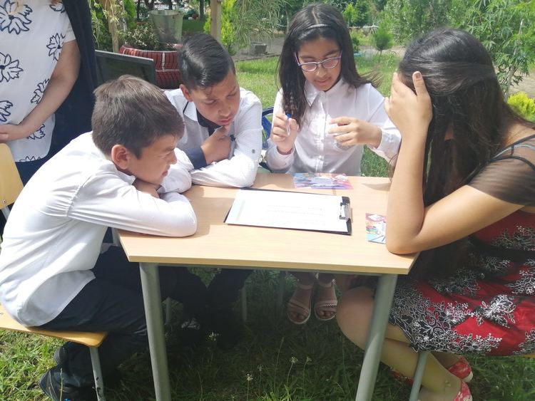 Тържествено завършване на учебната година в Конуш 