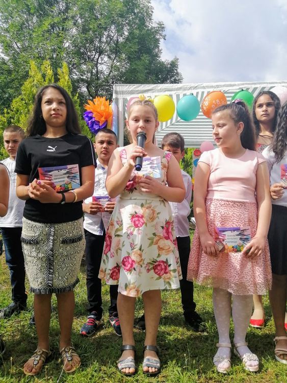 Тържествено завършване на учебната година в Конуш 