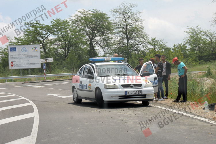 Мястото на катастрофата с тежко пострадала жена