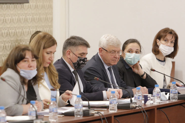 "Екзакта": Пандемията по-скоро разделя, отколкото обединява нацията, според 63% от българите 