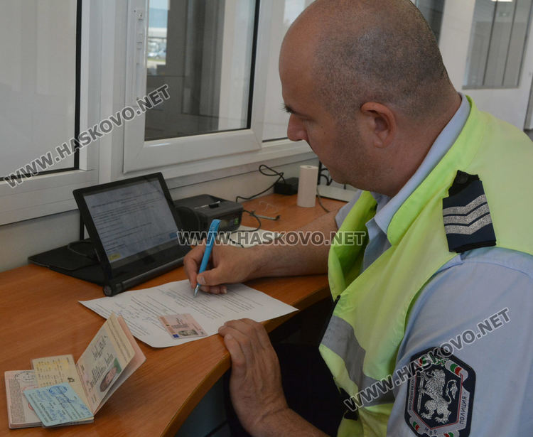 Над 50% от дължимите глоби се плащат на границата, 4 автомобила спрени от движение