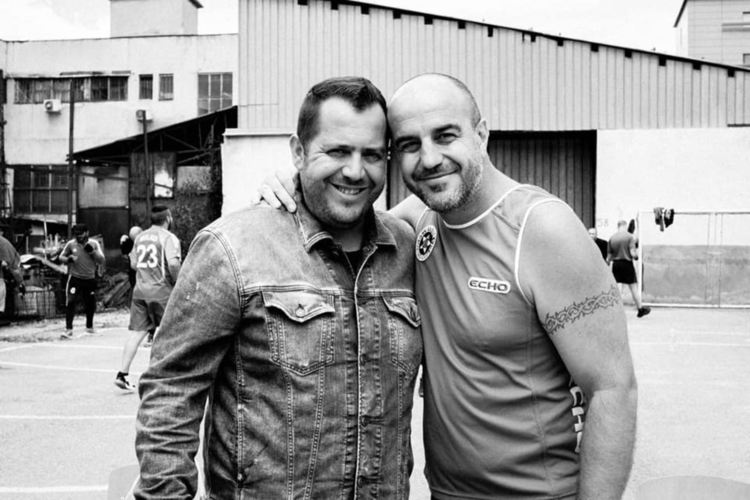 Слюдата с приз „Най-техничен боксьор“ от турнира между затворниците